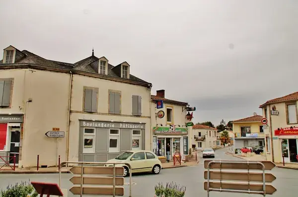 Abri Piscine Rétractable Spécialiste abri de piscine Aubigny-Les Clouzeaux