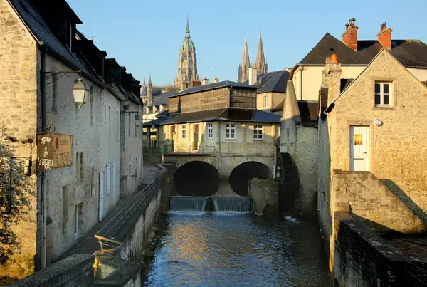 Abri Piscine Rétractable Spécialiste abri de piscine Bayeux