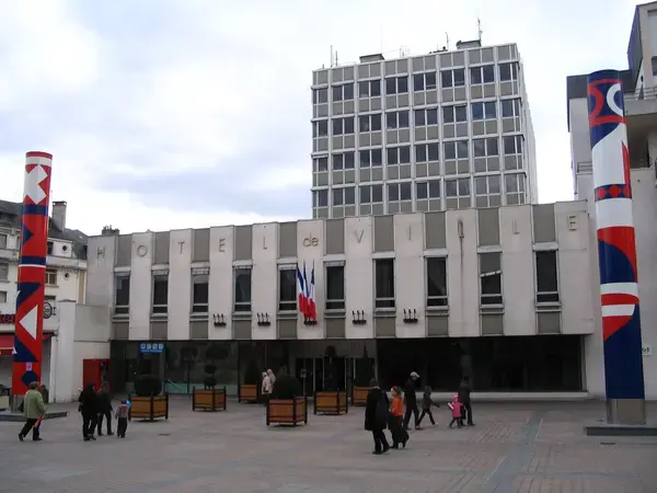 Abri Piscine Rétractable Spécialiste abri de piscine Châteauroux