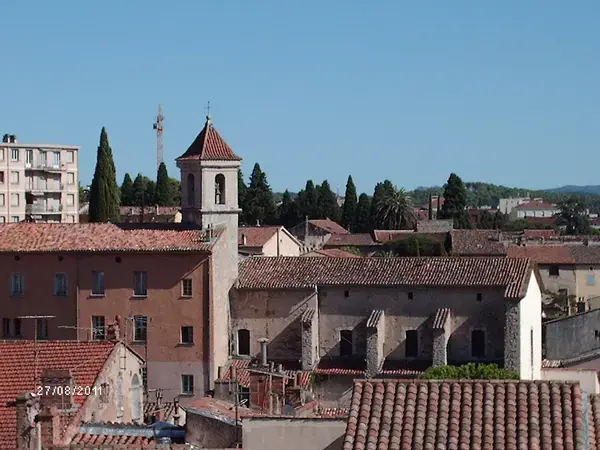 Abri Piscine Rétractable Spécialiste abri de piscine Draguignan