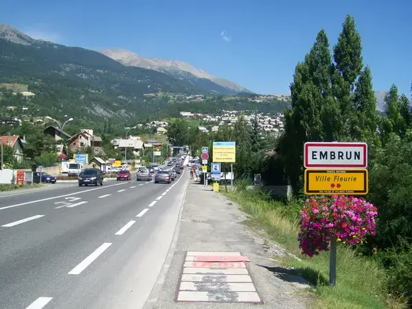 Abri Piscine Rétractable Spécialiste abri de piscine Embrun