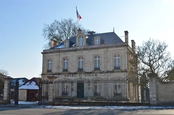 Abri Piscine Rétractable Spécialiste abri de piscine Fontenay-le-Comte