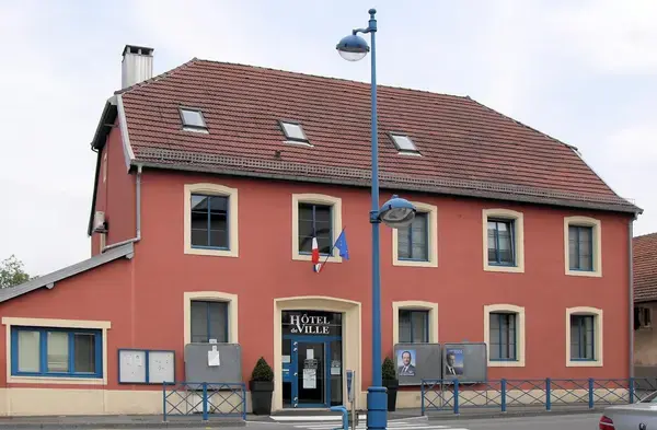 Abri Piscine Rétractable Spécialiste abri de piscine Grand-Charmont