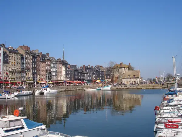 Abri Piscine Rétractable Spécialiste abri de piscine Honfleur