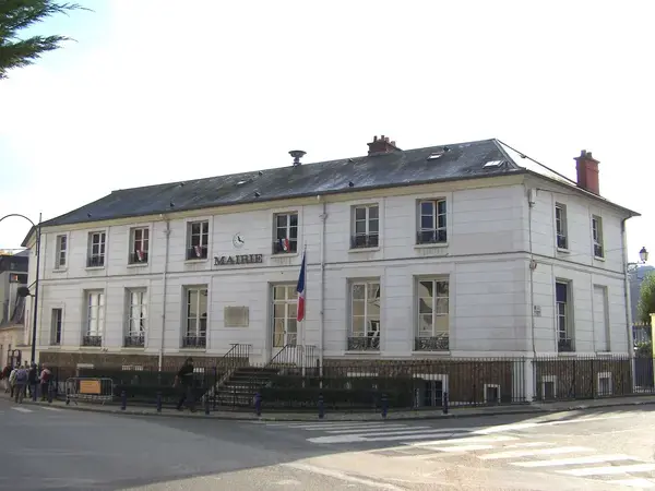 Abri Piscine Rétractable Spécialiste abri de piscine Jouy-en-Josas