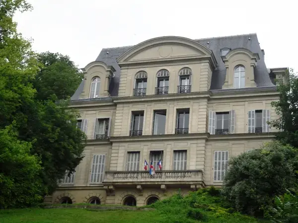 Abri Piscine Rétractable Spécialiste abri de piscine Juvisy-sur-Orge