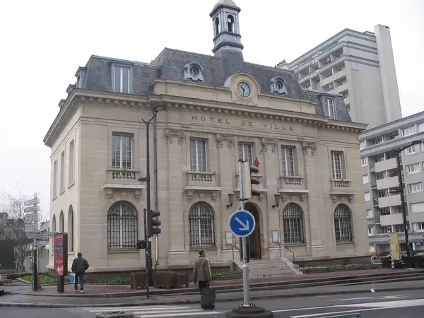 Abri Piscine Rétractable Spécialiste abri de piscine L'Île-Saint-Denis