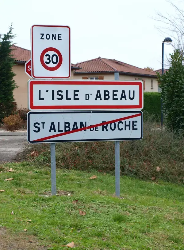 Abri Piscine Rétractable Spécialiste abri de piscine L'Isle-d'Abeau