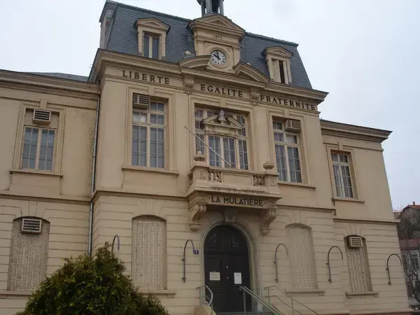 Abri Piscine Rétractable Spécialiste abri de piscine La Mulatière