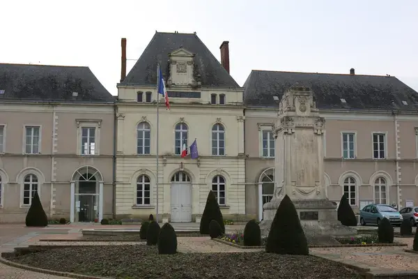 Abri Piscine Rétractable Spécialiste abri de piscine Le Lion-d'Angers