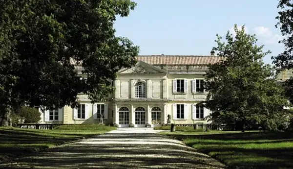 Abri Piscine Rétractable Spécialiste abri de piscine Le Taillan-Médoc