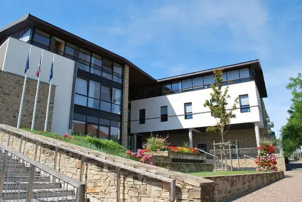 Abri Piscine Rétractable Spécialiste abri de piscine Magny-le-Hongre