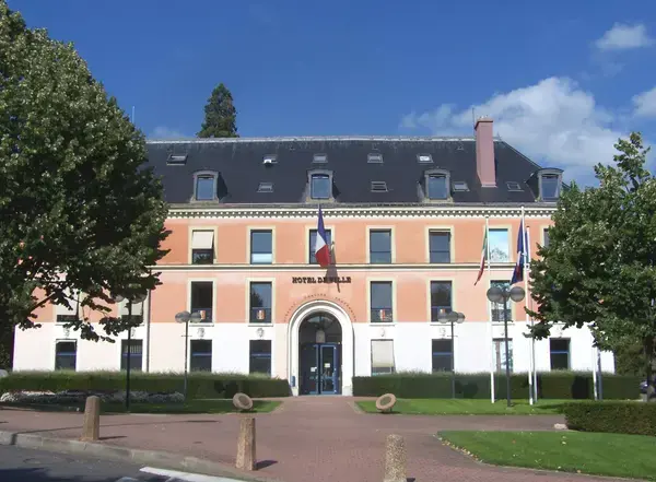 Abri Piscine Rétractable Spécialiste abri de piscine Marly-le-Roi