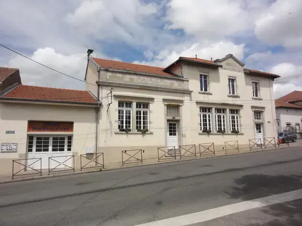 Abri Piscine Rétractable Spécialiste abri de piscine Mazerulles