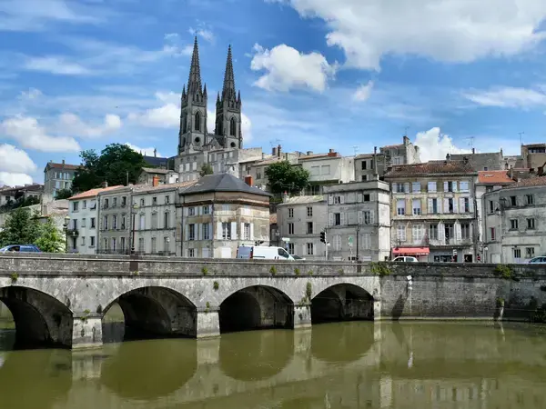 Abri Piscine Rétractable Spécialiste abri de piscine Niort
