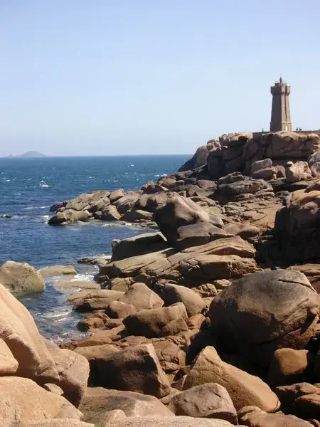 Abri Piscine Rétractable Spécialiste abri de piscine Perros-Guirec
