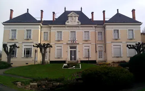 Abri Piscine Rétractable Spécialiste abri de piscine Reyrieux