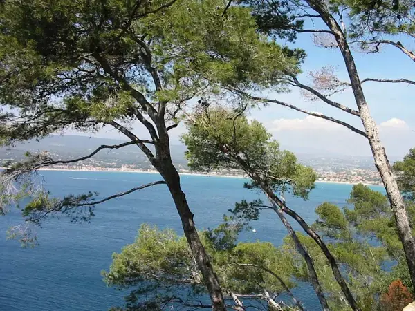 Abri Piscine Rétractable Spécialiste abri de piscine Saint-Cyr-sur-Mer