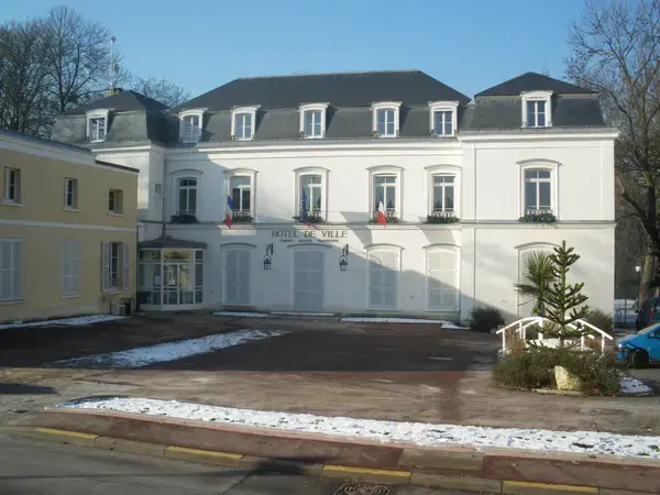 Abri Piscine Rétractable Spécialiste abri de piscine Saint-Michel-sur-Orge
