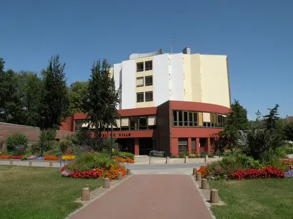 Abri Piscine Rétractable Spécialiste abri de piscine Saint-Ouen-l'Aumône