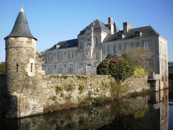 Abri Piscine Rétractable Spécialiste abri de piscine Sainte-Luce-sur-Loire