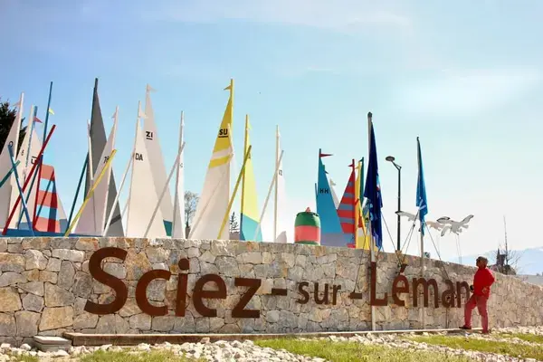 Abri Piscine Rétractable Spécialiste abri de piscine Sciez
