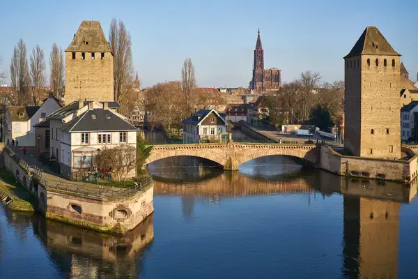 Abri Piscine Rétractable Spécialiste abri de piscine Strasbourg