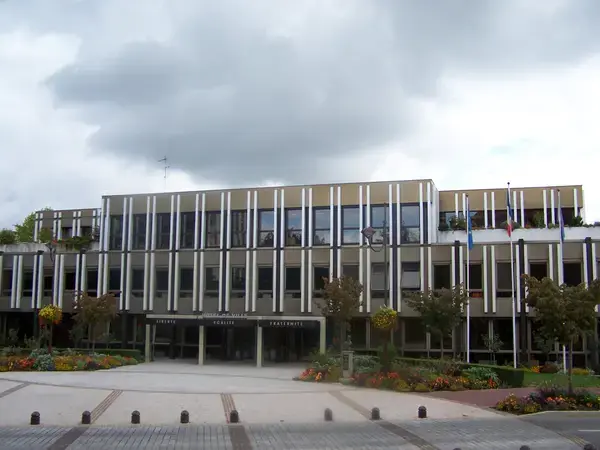 Abri Piscine Rétractable Spécialiste abri de piscine Vélizy-Villacoublay
