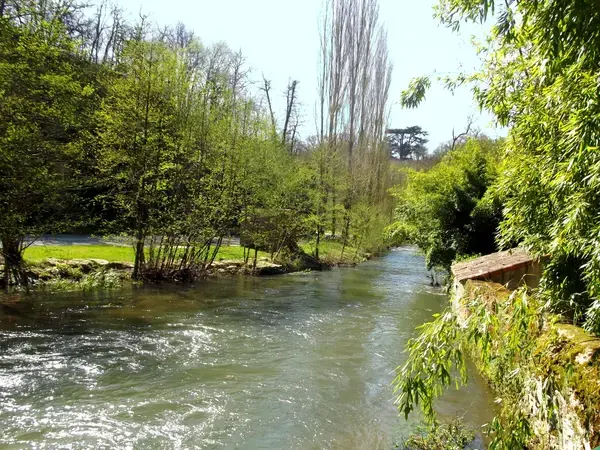 Abri Piscine Rétractable Spécialiste abri de piscine Vouneuil-sous-Biard